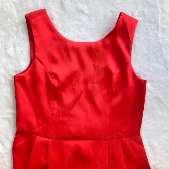 NWT Red Dress Boutique Open Back Red Dress With Bow in Size Medium - Picture 12 of 16